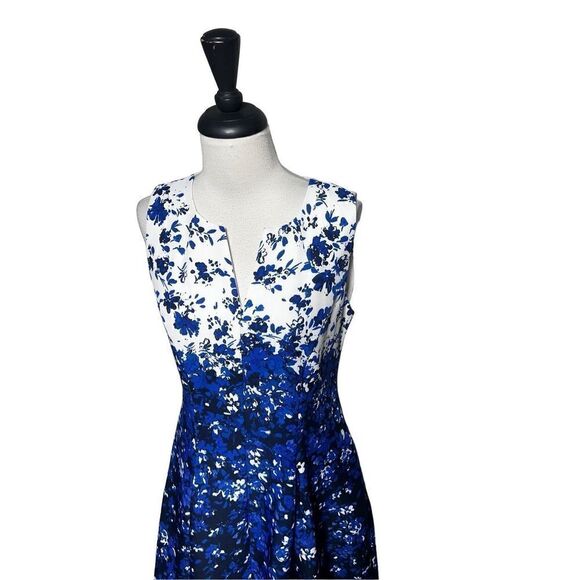 Chetta B Sleeveless Fit and Flare Blue Floral Dress Size 6 - Picture 2 of 5